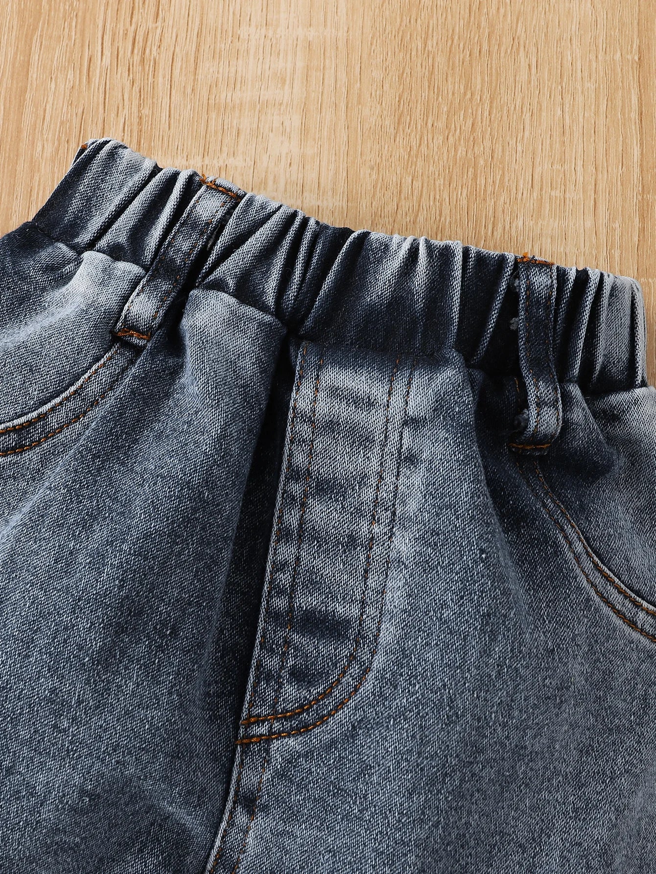 《Girls' Fashion Outfit | Dark Green Ruffled Knit Top + Distressed Jeans, Creating a Retro Trendy Look for Little Cuties》